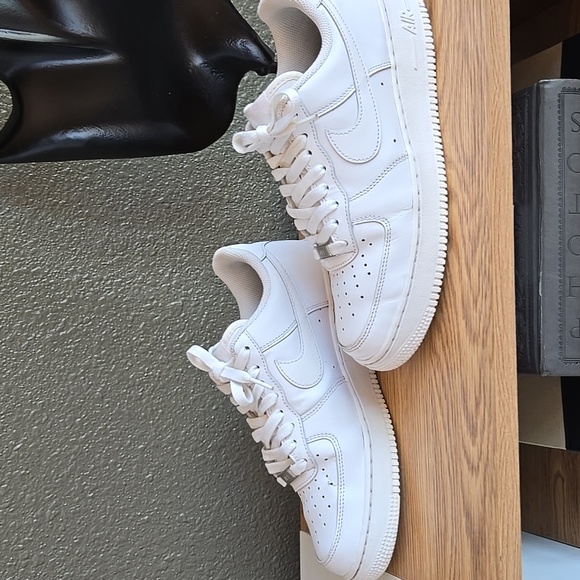 Nike Air force 1 size  9.5W or 8W - Picture 6 of 8